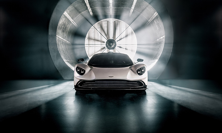 أستون مارتن تكثف عمليات تطوير سيارة فالهالا الخارقة